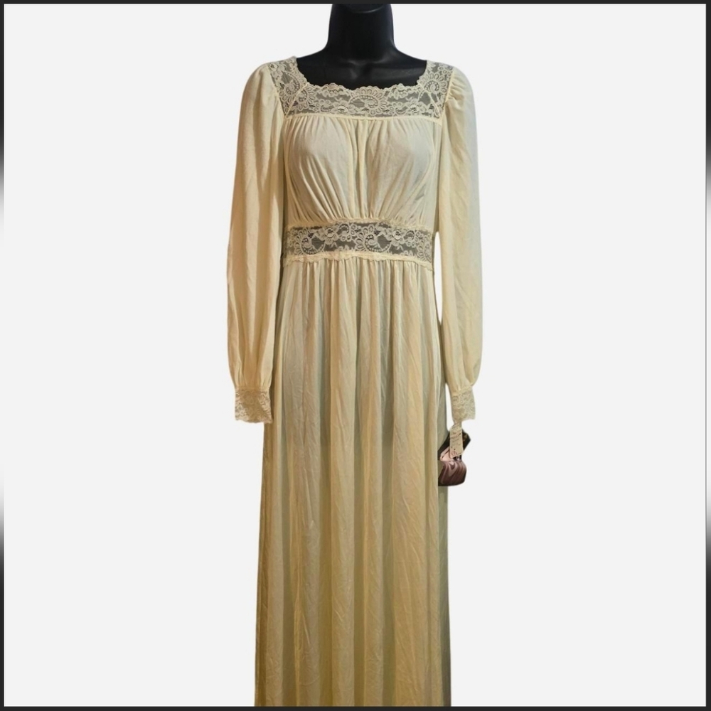 Olga Nightgown
